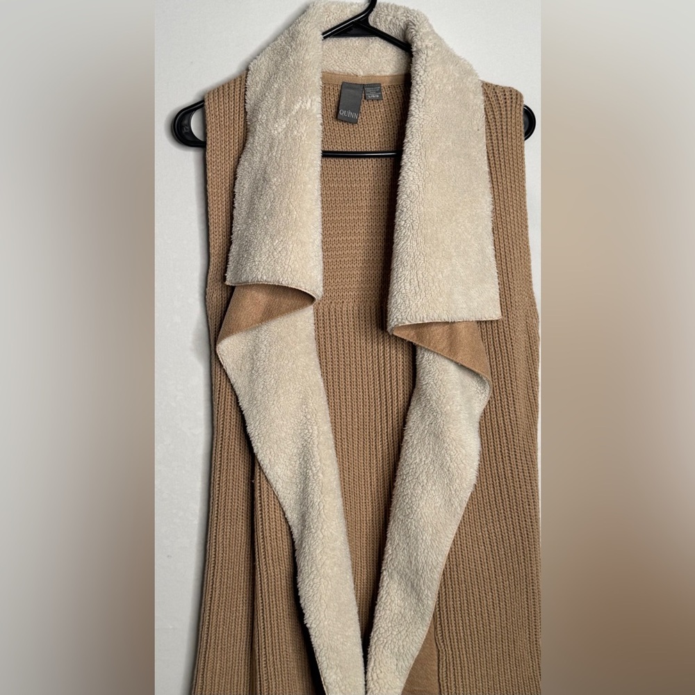 Quinn Tan Knit Vest with Cream‎ Lining